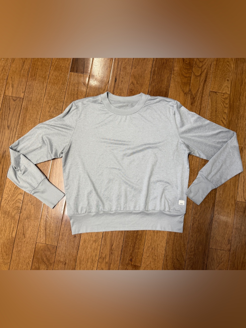 Vuori Daydream Crew Heather Gray No Size Tag (see measurements)